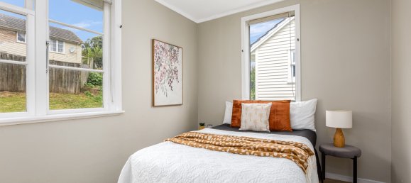 2 Schlafzimmer Haus in Ranui, New Zealand, Nr. 105 6