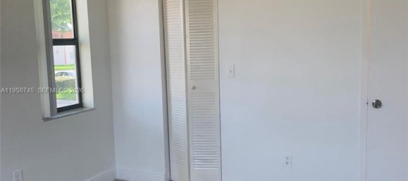 2 dormitorios propiedad comercial en alquiler en Miami, Miami-Dade, Florida, USA № 614268 9