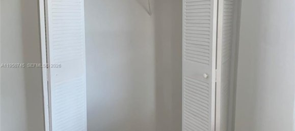 2 dormitorios propiedad comercial en alquiler en Miami, Miami-Dade, Florida, USA № 614268 11