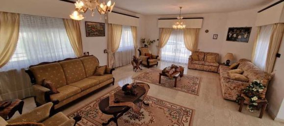 3 bedrooms Villa in Limassol, Cyprus No. 16341 3