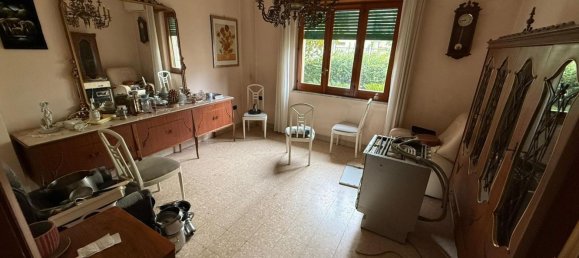 5 bedrooms Apartment in Benevento, Italy No. 325451 3