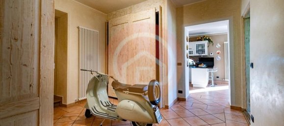 6 rooms Villa in Barga, Italy No. 168993 11