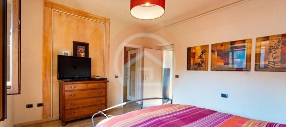 6 rooms Villa in Barga, Italy No. 168993 19