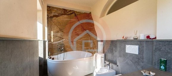 6 rooms Villa in Barga, Italy No. 168993 29
