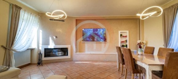 6 rooms Villa in Barga, Italy No. 168993 10