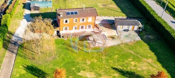 6 rooms Villa in Barga, Italy No. 168993 3