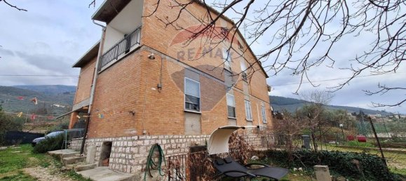 8 rooms House in Trevi, Italy No. 40866 3