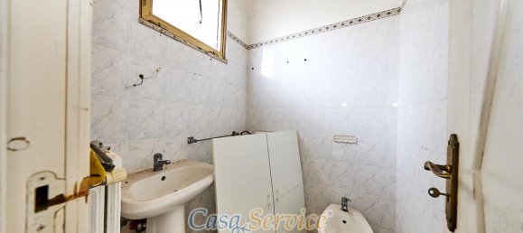 3-salle Maison à Taviano, Italy No. 237512 16