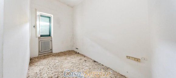 3-salle Maison à Taviano, Italy No. 237512 18