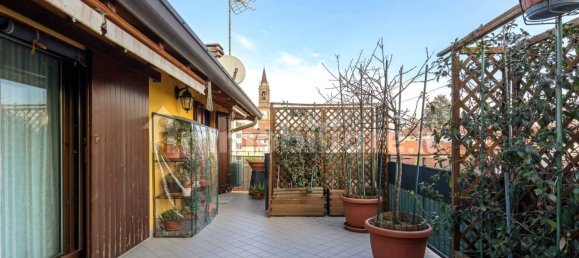 2 غرف نوم شقة في Mariano Comense, Italy رقم 223502 22