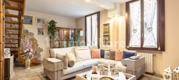 2 غرف نوم شقة في Mariano Comense, Italy رقم 223502 9