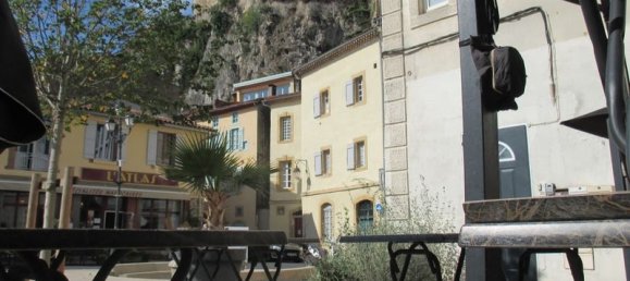 2 rooms Commercial property in Foix, France No. 208555 3