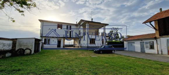 5 rooms House in Casatisma, Italy No. 147783 3
