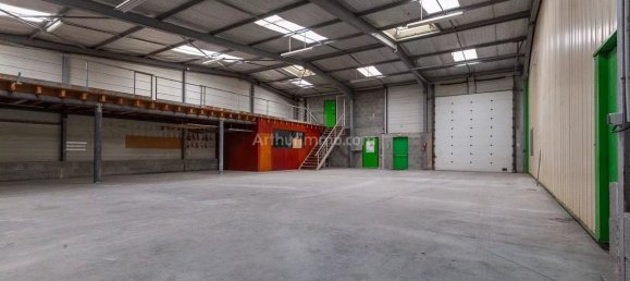 Коммерческая недвижимость 440м² в Изер, Франция № 196865 2