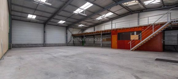 Коммерческая недвижимость 440м² в Изер, Франция № 196865 3