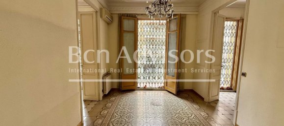 Apartamento de 3 dormitorios en Eixample, Spain No. 164746 24