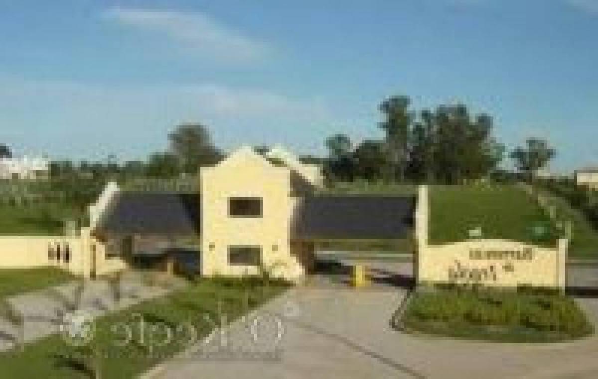  قطعة أرض في Berazategui, Argentina رقم 41774