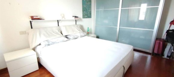 3 rooms Apartment in Siena, Italy No. 26225 3