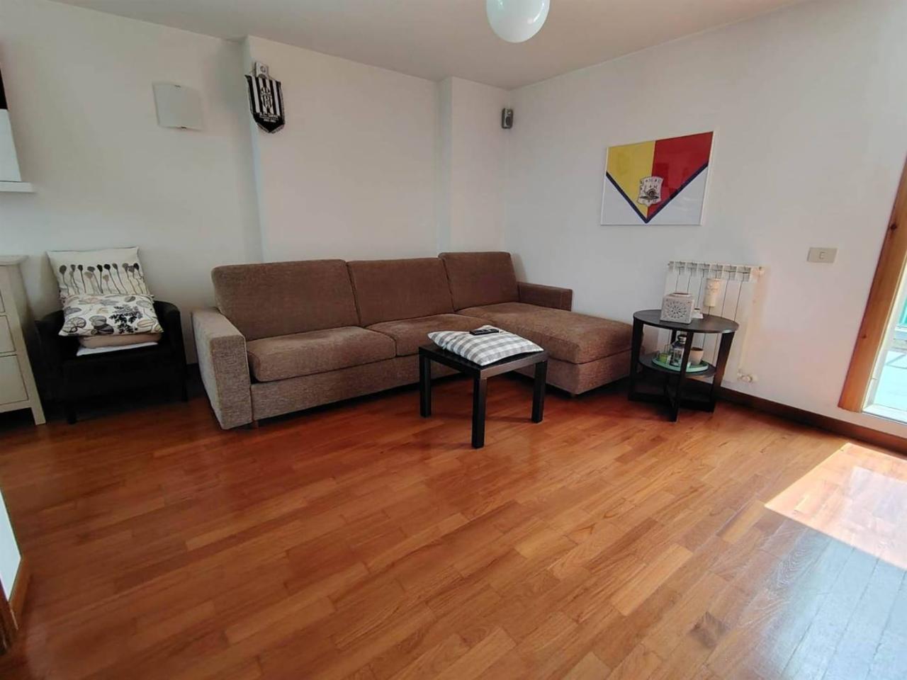 3 rooms Apartment in Siena, Italy No. 26225