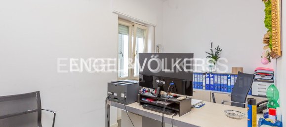 Коммерческая недвижимость с 13 комнатами в Аричча, Италия № 126672 6