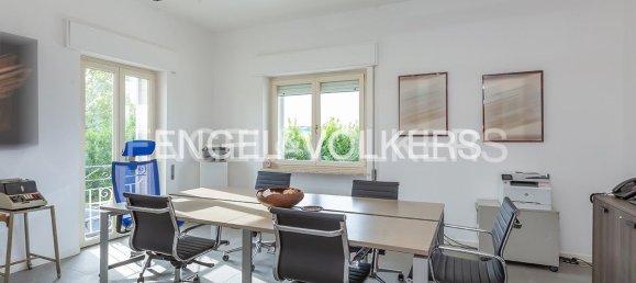 Коммерческая недвижимость с 13 комнатами в Аричча, Италия № 126672 4