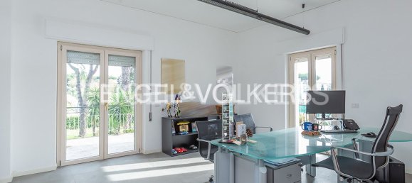 Коммерческая недвижимость с 13 комнатами в Аричча, Италия № 126672 8