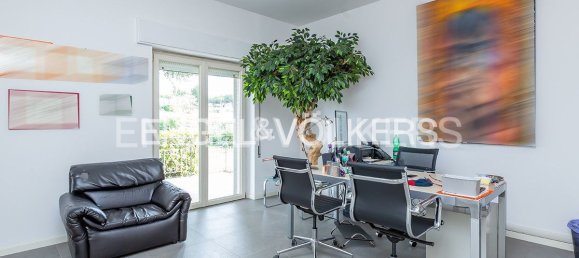 Коммерческая недвижимость с 13 комнатами в Аричча, Италия № 126672 7