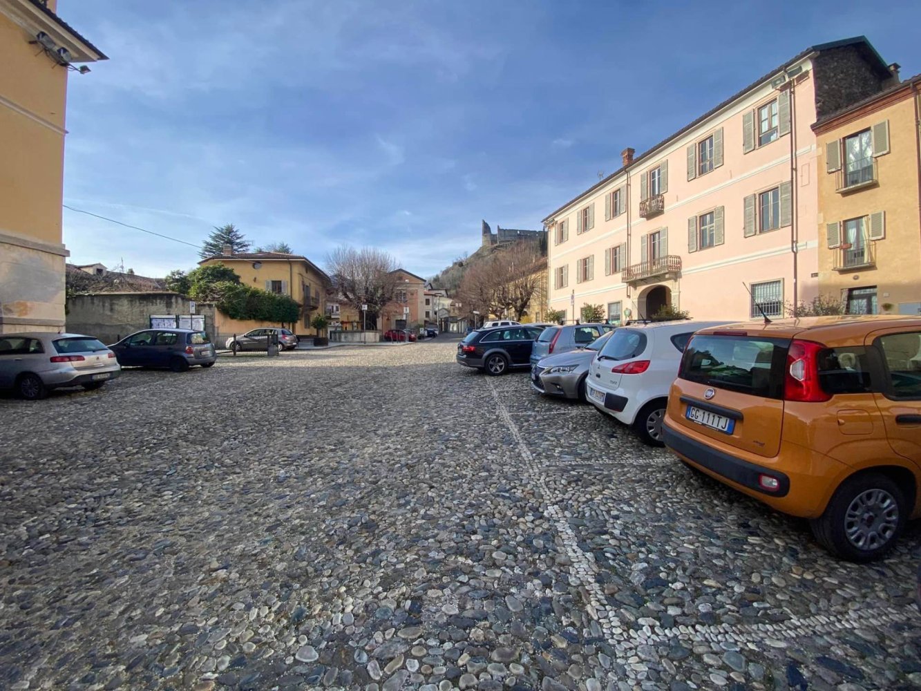 180m² Commercial property in Avigliana, Italy No. 55514
