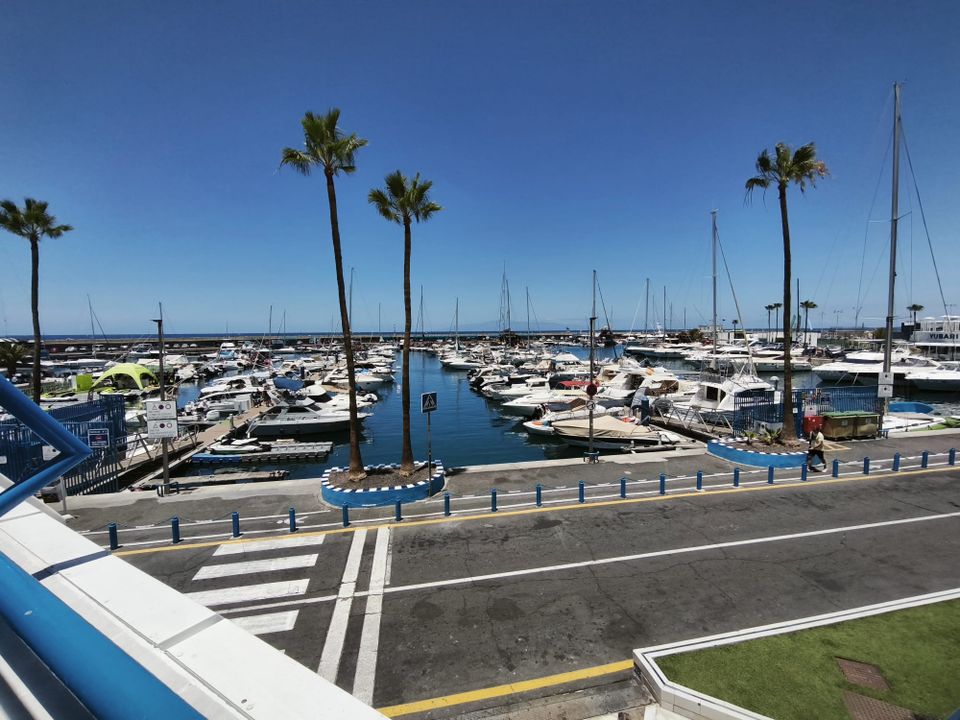 65m² Commercial property in Arona, Spain No. 200984