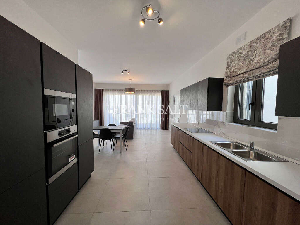 2 bedrooms Penthouse in Saint Julian's, Malta No. 4773