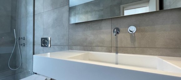 3 bedrooms Apartment in Athens, Greece No. 2906 10