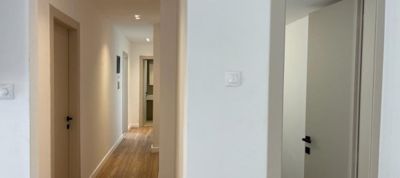 3 bedrooms Apartment in Athens, Greece No. 2906 6