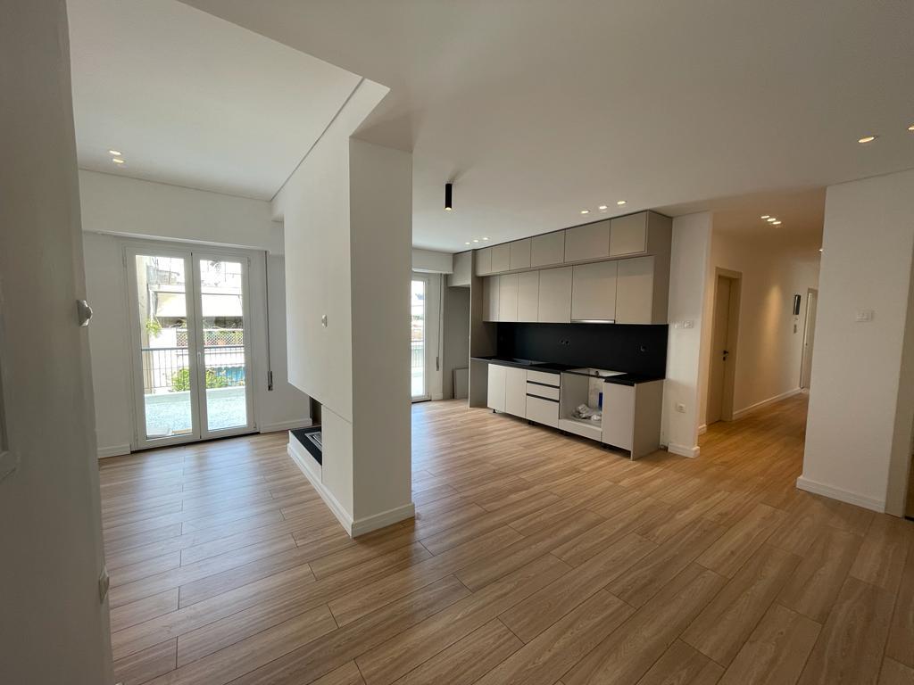 3 bedrooms Apartment in Athens, Greece No. 2906