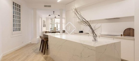 3 bedrooms Apartment in Ciutat Vella, Spain No. 156455 14