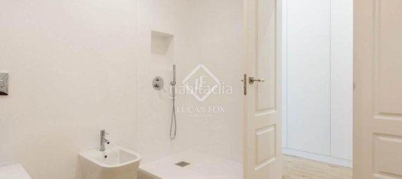 3 bedrooms Apartment in Ciutat Vella, Spain No. 156455 27