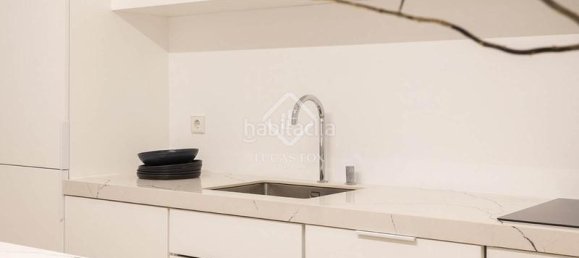 3 bedrooms Apartment in Ciutat Vella, Spain No. 156455 12