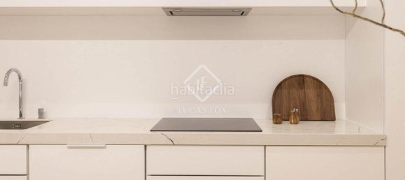 3 bedrooms Apartment in Ciutat Vella, Spain No. 156455 13