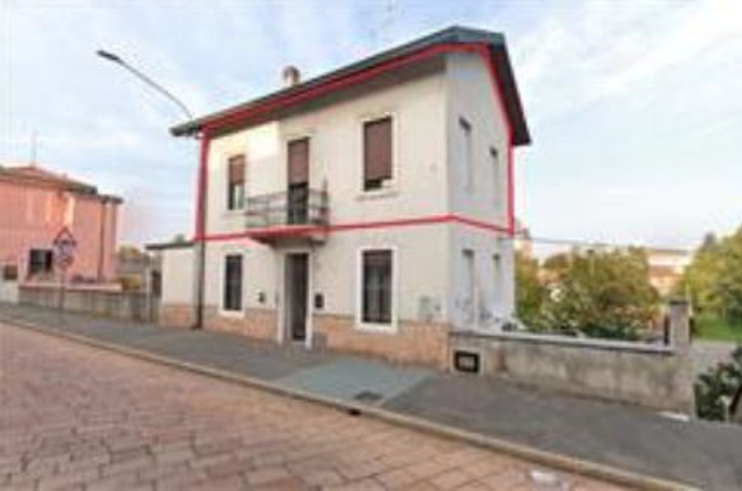 4غرفة شقة في Castellanza, Italy رقم 12961