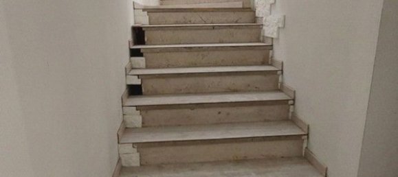 185m² Commercial property in Foggia, Italy No. 263628 8