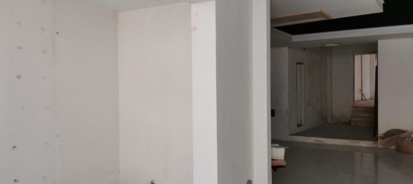 166m² Commercial property in Poggibonsi, Italy No. 286204 8