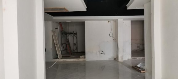 166m² Commercial property in Poggibonsi, Italy No. 286204 11