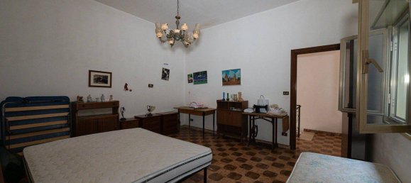 6 Schlafzimmer Haus in Vittoria, Italy, Nr. 351554 25