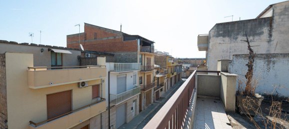 6 Schlafzimmer Haus in Vittoria, Italy, Nr. 351554 47