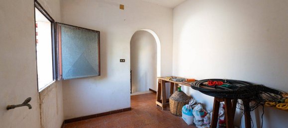 6 Schlafzimmer Haus in Vittoria, Italy, Nr. 351554 34