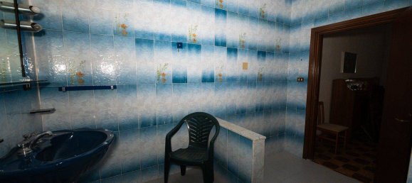 6 Schlafzimmer Haus in Vittoria, Italy, Nr. 351554 28