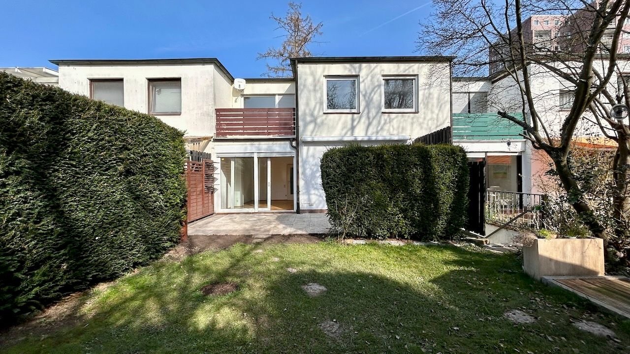 Adosado de 5 habitaciónes en Frankfurt am Main, Germany No. 87760