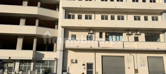 3-Zimmer Gewerbliche Immobilie in Catanzaro, Italy, Nr. 339941 2