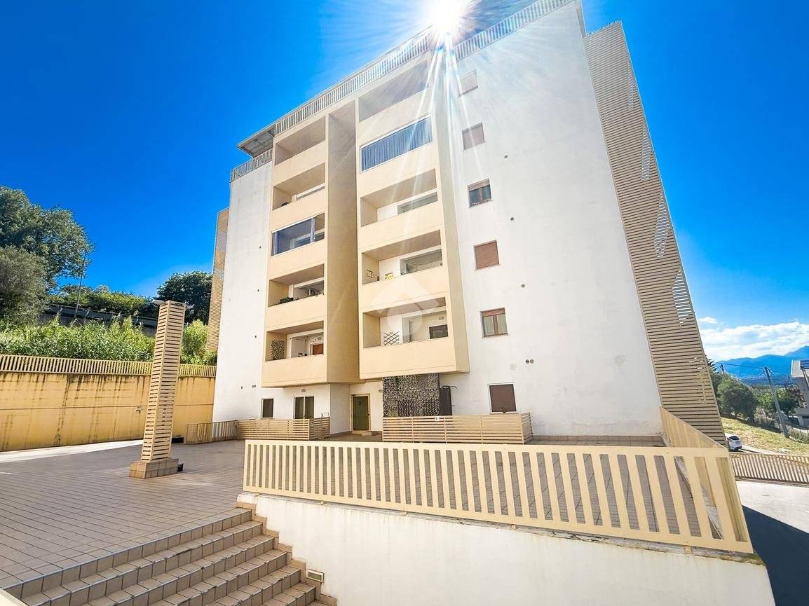 Apartamento T2 em Chieti, Italy N.º 284158