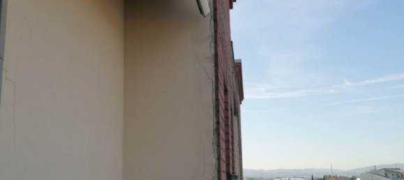 4 bedrooms Apartment in Campi Bisenzio, Italy No. 344873 7