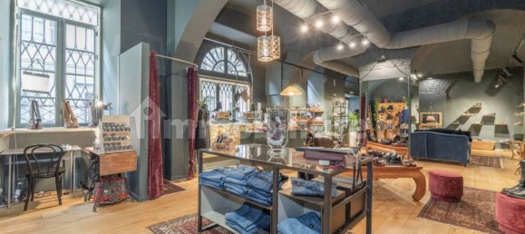 2-Zimmer Gewerbliche Immobilie in Turin, Italy, Nr. 10852 20